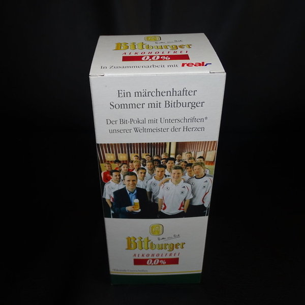Bitburger Bit-Pokal / Glas mit Unterschriften in Originalverpackung