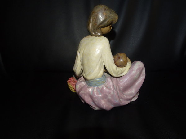 Lladró - spanische Porzellanfigur: Mutter mit Kind - neu