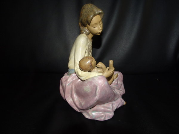 Lladró - spanische Porzellanfigur: Mutter mit Kind - neu