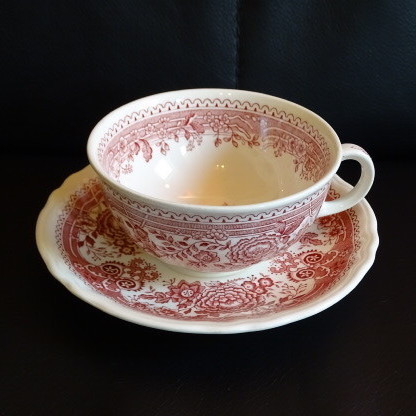 Villeroy & Boch Burgenland rot: Teetasse / Tasse mit Unterteller - niedrig