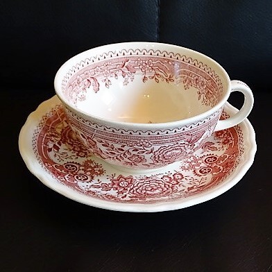 Villeroy & Boch Burgenland rot: Teetasse / Tasse mit Unterteller - niedrig