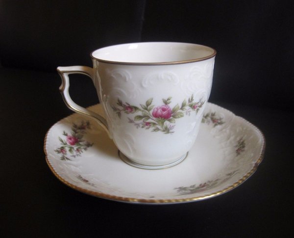 Rosenthal Classic Rose Moosrose: Kaffeetasse / Tasse, klein mit Unterteller