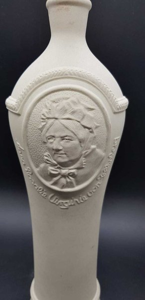 Villeroy & Boch Flasche: Anna Rosalie Virginia von Fellenbach