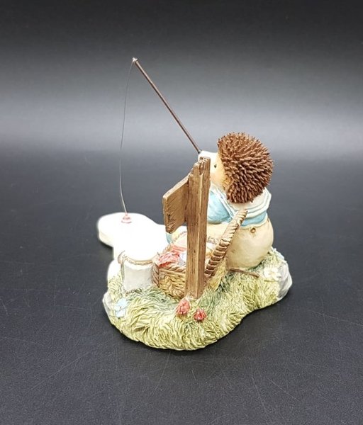 Villeroy & Boch Foxwood Tales Figur Sports at Foxwood: Willy Hedgehog Fishing / Angler