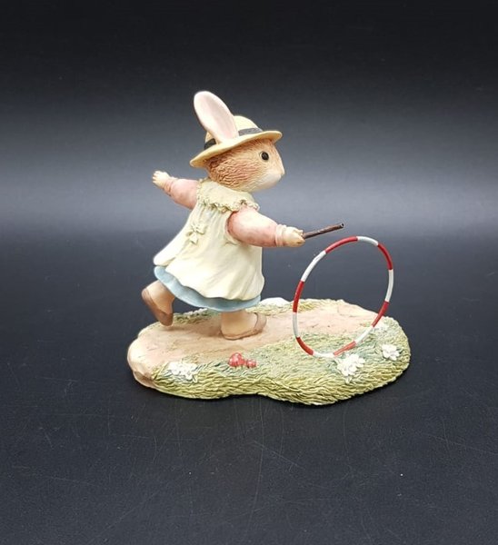 Villeroy & Boch Foxwood Tales Figur Sports at Foxwood: Katie Rabbit - A new hoop