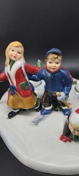 Villeroy & Boch Christmas Toys: Kinder im Schnee Porzellanfigur